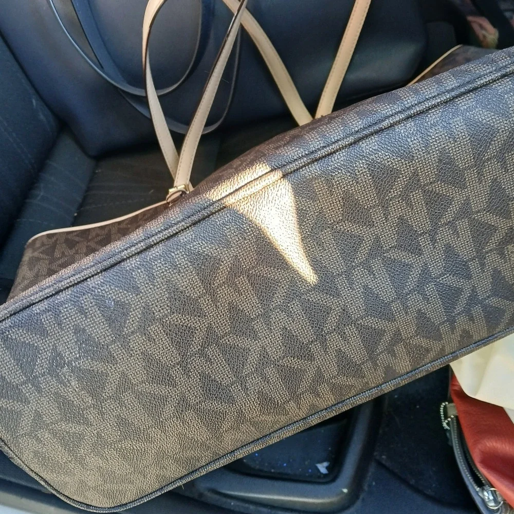 Michael Kors Jet Set Signature Large Zip Travel Tote